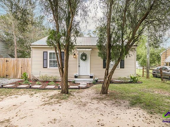 3rd image of 1316 Joseph Ave
