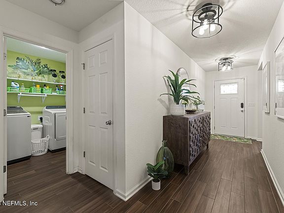 4th image of 10692 ABBOT COVE Drive E