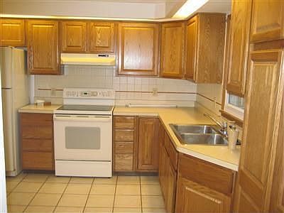4th image of 1537 Berwin Ave