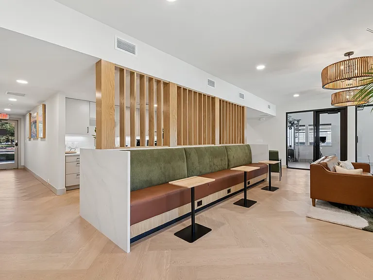 Arbor Crossing — Photo 18