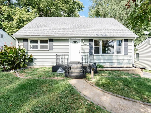 11069 Gertrude Ave, Saint Ann, MO 63074