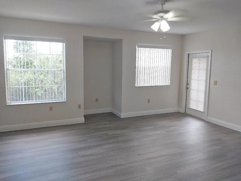 128 SW Peacock Blvd #15-203 — Photo 2