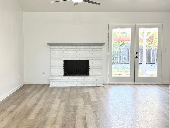 2nd image of 1321 E Buena Vista Avenue