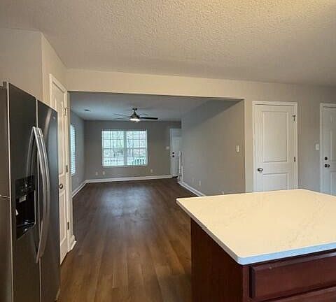 3rd image of 945 Norwood Village Ln