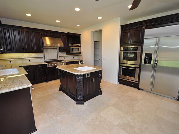 3rd image of 1514 Warmsprings Ave