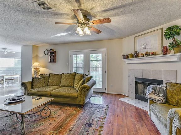 5th image of 637 Gibson St