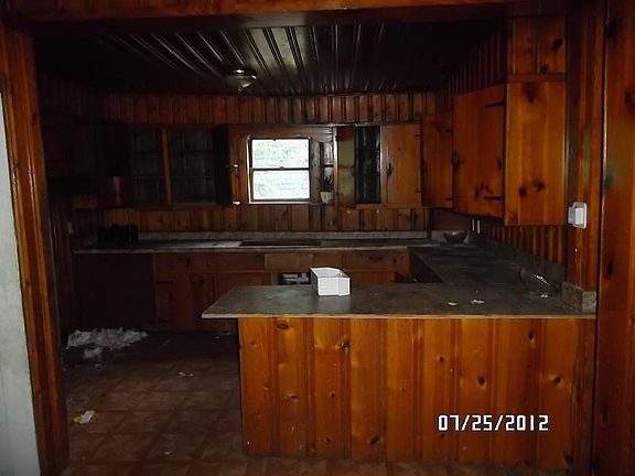 5th image of 2415 N Parker Ave