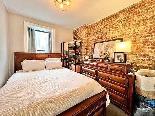 Rented by Keller Williams NYC | media 35