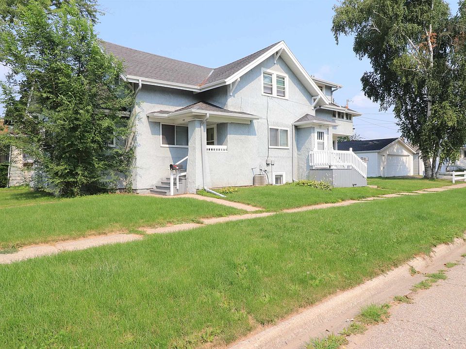 1st image of 875 Blaine Ave