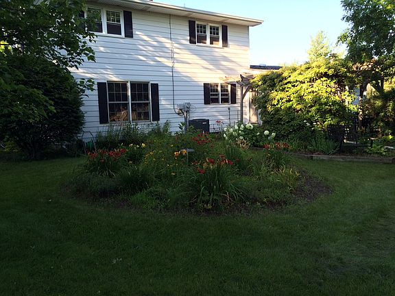 3rd image of 602 Savoy Pl