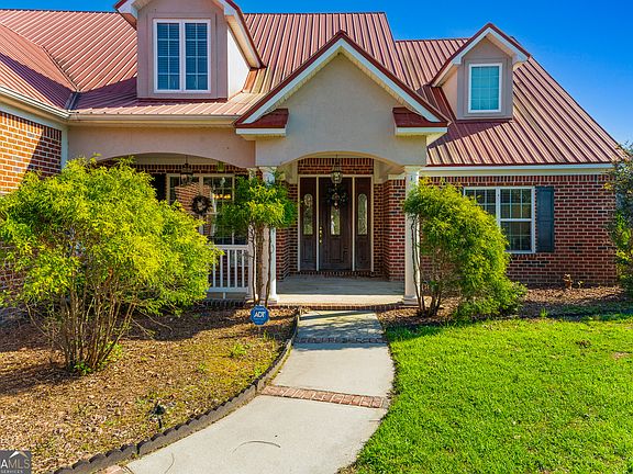 4th image of 19 Hollow Oak Dr