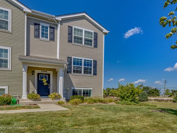 2390 Alison Ave, Hampshire, IL 60140