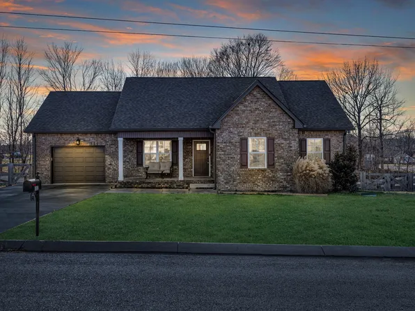 1082 Southern Rail Dr, Goodlettsville, TN 37072