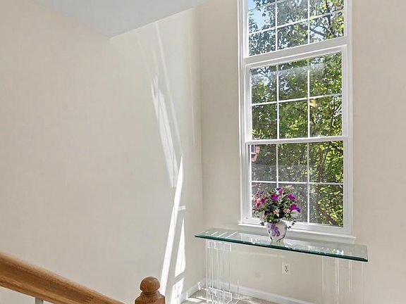 4th image of 5022 Barbour Dr #B