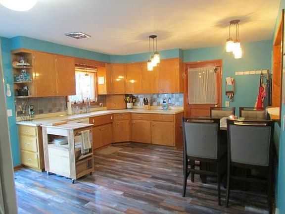 2nd image of 321 Hoffman Ave