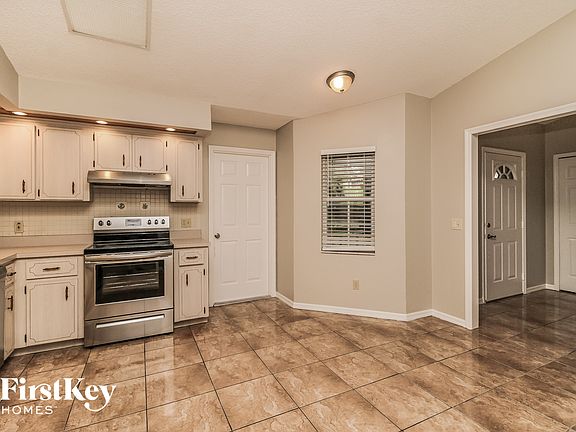 5th image of 1811 E Cooper Dr