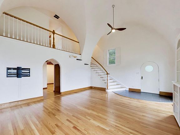 4th image of 8200 Major Ave