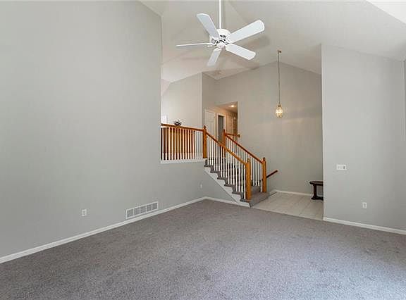 4th image of 9312 W 125th St