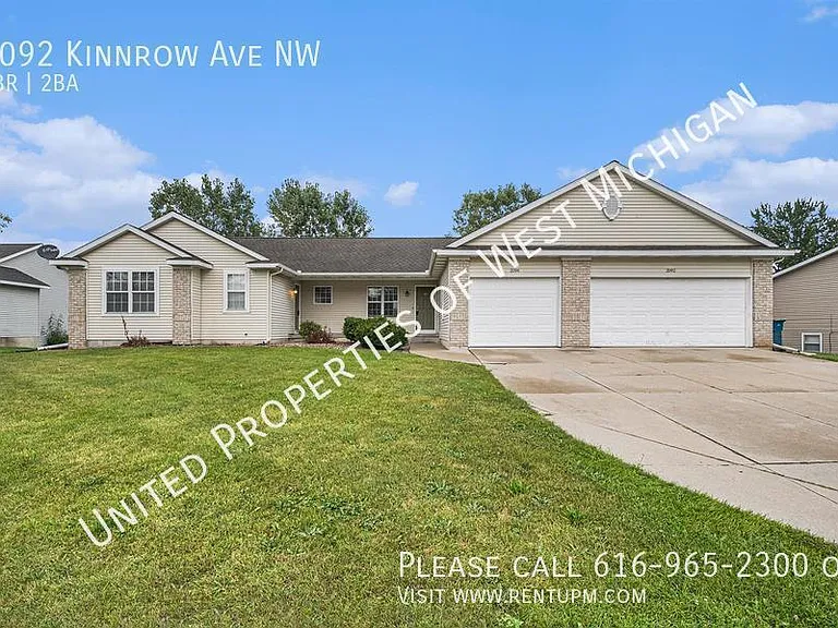 2092 Kinnrow Ave NW — Photo 1