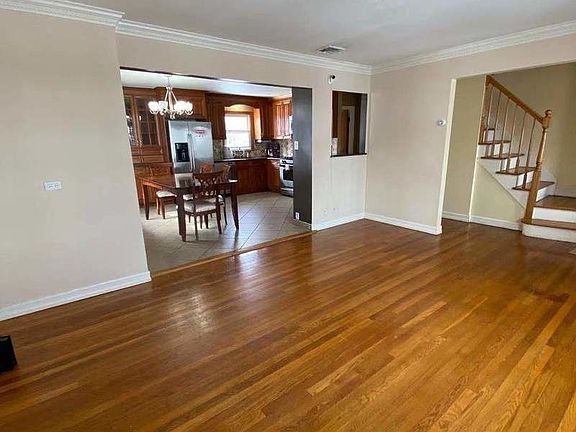 5th image of 15-54 146th St