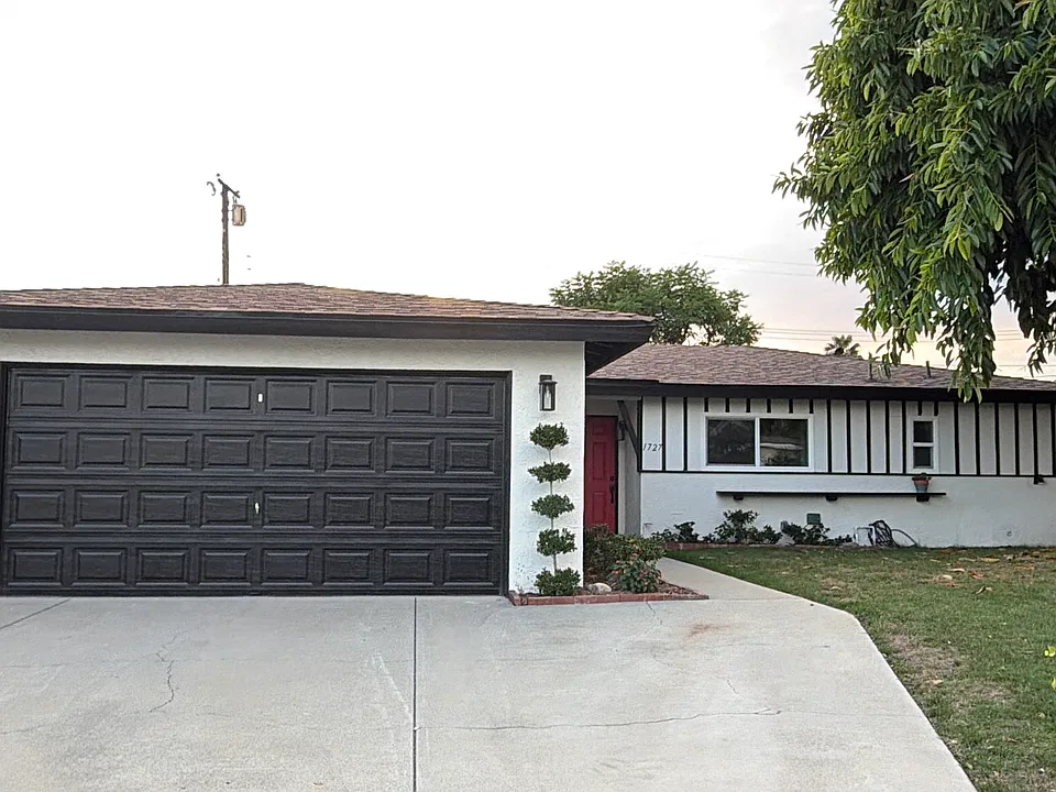 1727 Santa Ysabela Dr