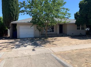 1919 W Hampton Way, Fresno, CA 93705