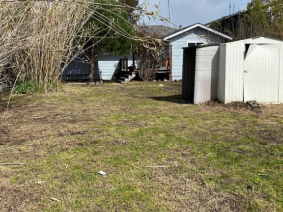 5th image of 211 Plateau Ave