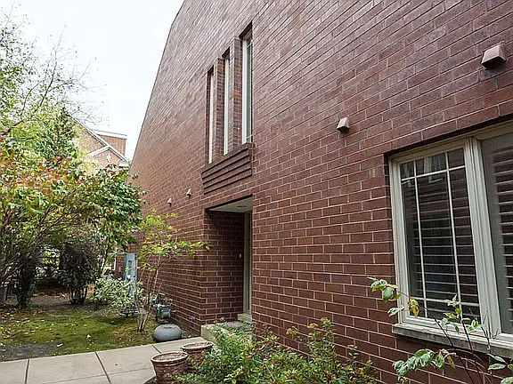 1451 N Milwaukee Ave — Photo 2