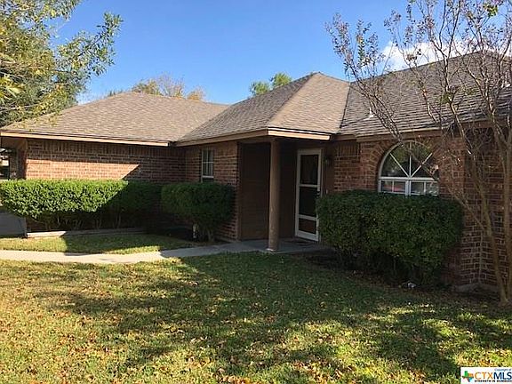 3rd image of 1812 Meadowbrook Dr