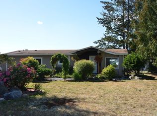 982 Gary Ln, Camano Island, WA 98282