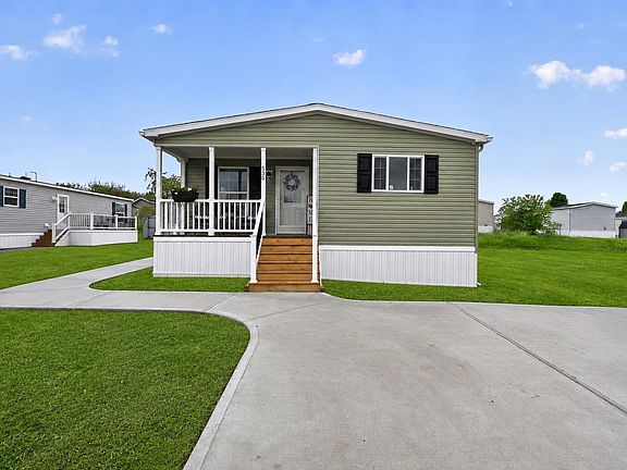Exterior Image-3-Champion Crossroads Village