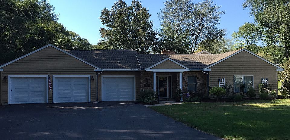2nd image of 87 Crestview Cir