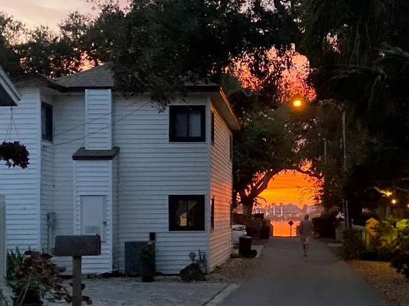 105 Esther St, New Smyrna Beach, FL 32169