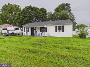 49 Memorial Dr, New Castle, DE 19720