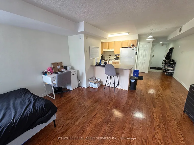 429 Somerset St W #204 — Photo 17