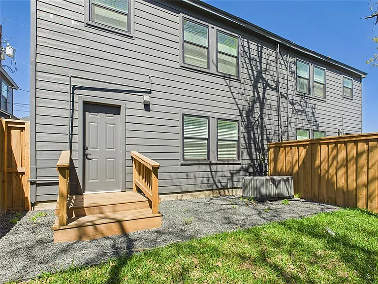 607 Foch St #A — Photo 8