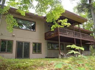 106 Grand View Ave, Lake Placid, NY 12946