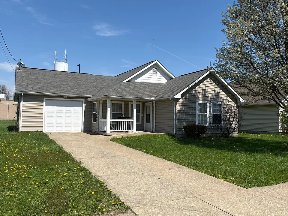 1033 Charles Ede Blvd SE