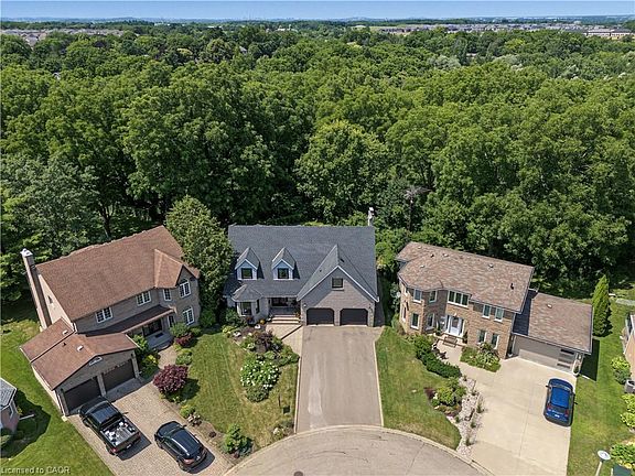 2nd image of 19 Kenley Ln