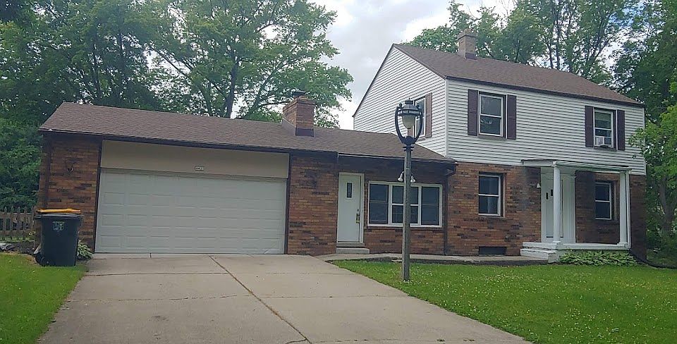 1st image of 4425 N 105th St