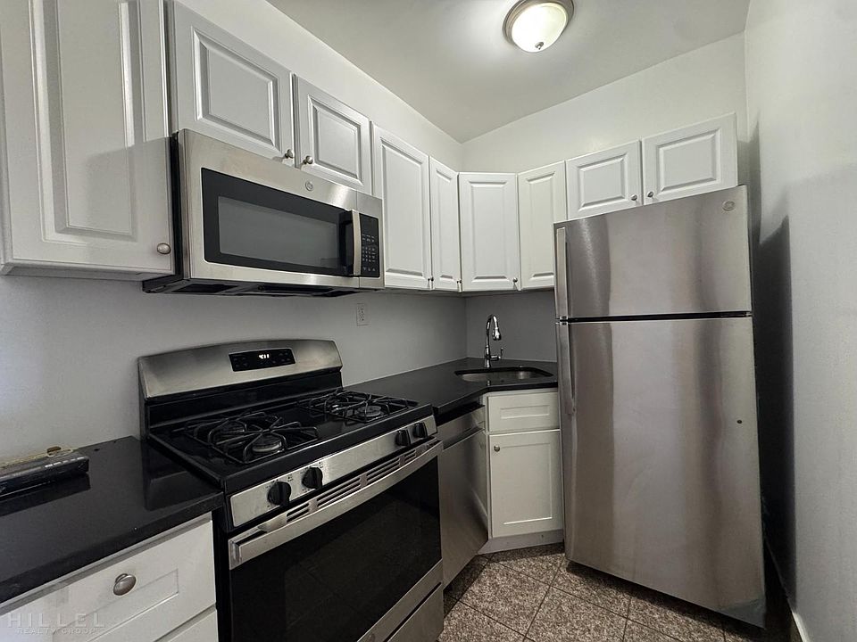 1st image of 11880 Metropolitan Ave APT 6FF