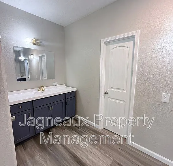 816 Shady Ln — Photo 5