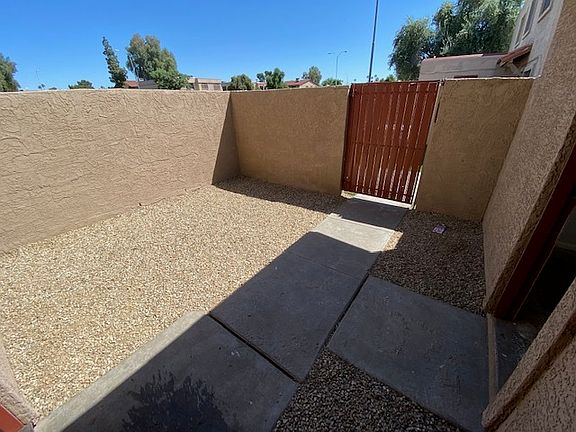 5th image of 4017 W Reade Ave #154