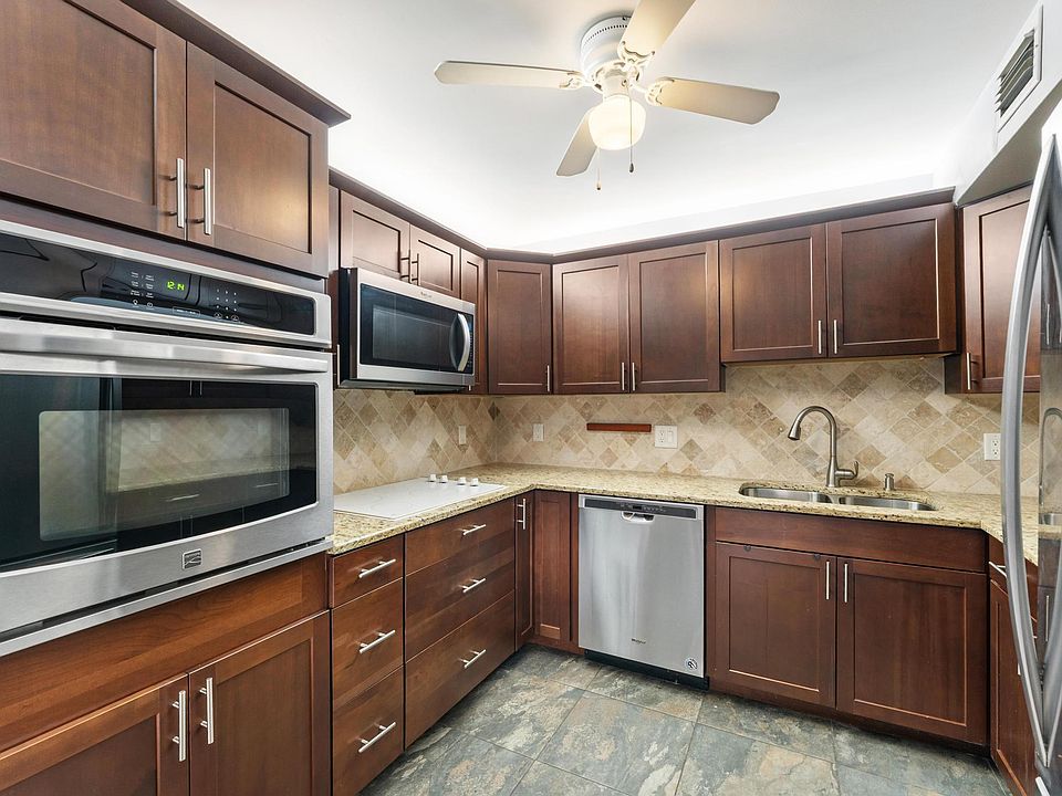 1st image of 202 Wellington A