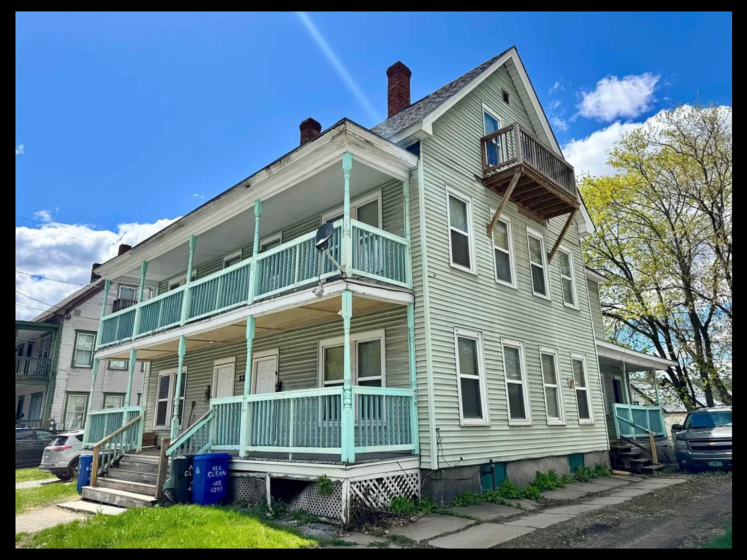 5 bed, 2100 sqft, $1,980 — Photo 1