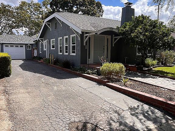 5th image of 1376 Hester Ave