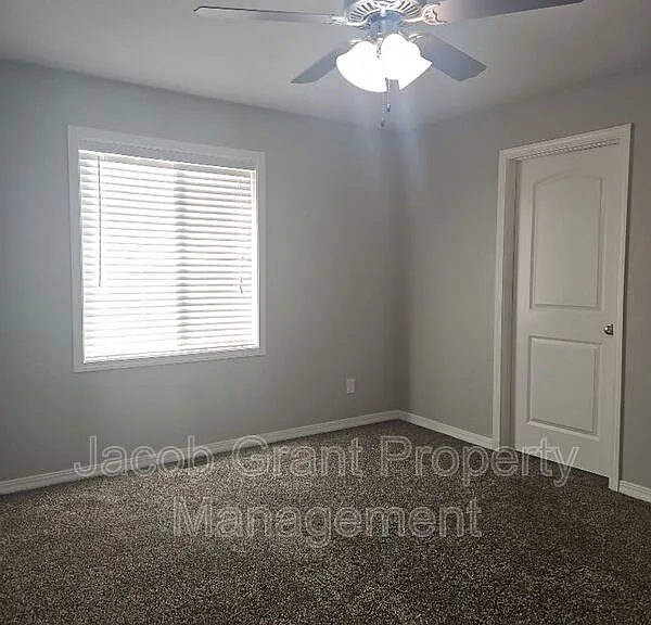 2825 N Sunlight Dr — Photo 8