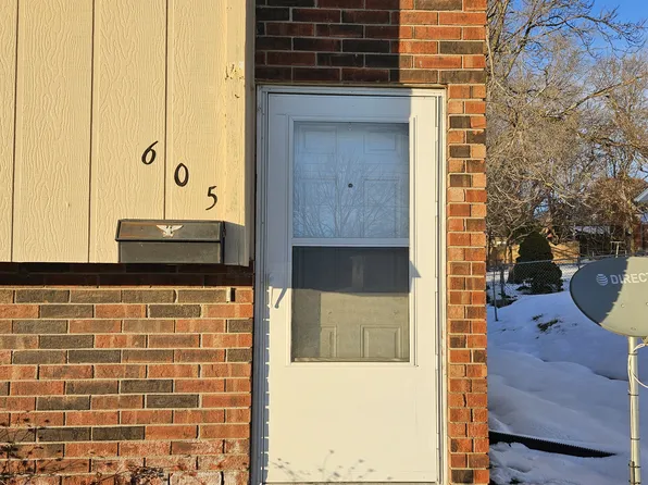 605 W Price Ave, Savannah, MO 64485