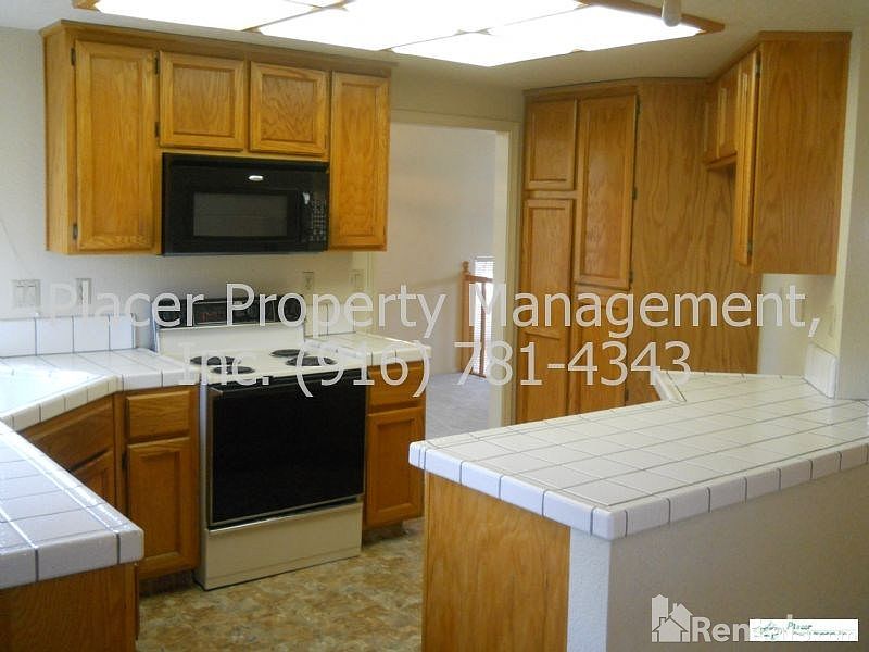 1st image of 607 Vernon Oaks Dr
