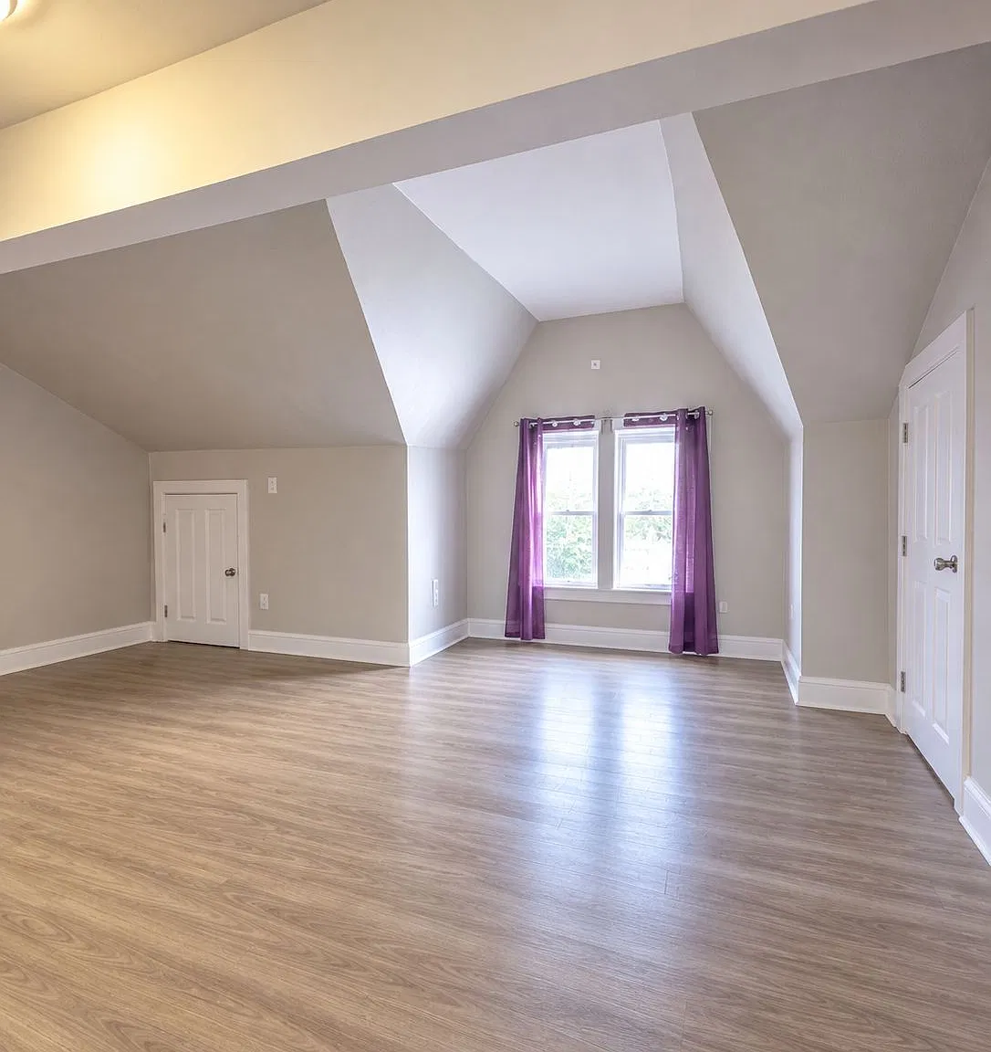 2 bed, $1,600 — Photo 4